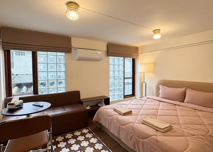 Jatujak Lounge Hotel 3*