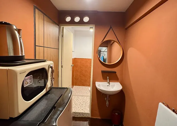 Jatujak Lounge Hotel