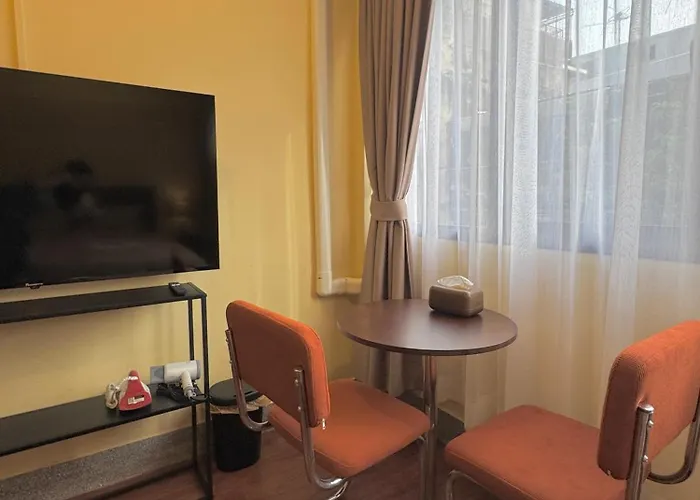 Jatujak Lounge Hotel 3*