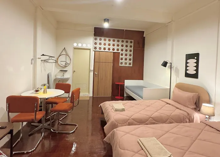 Jatujak Lounge Hotel 3*